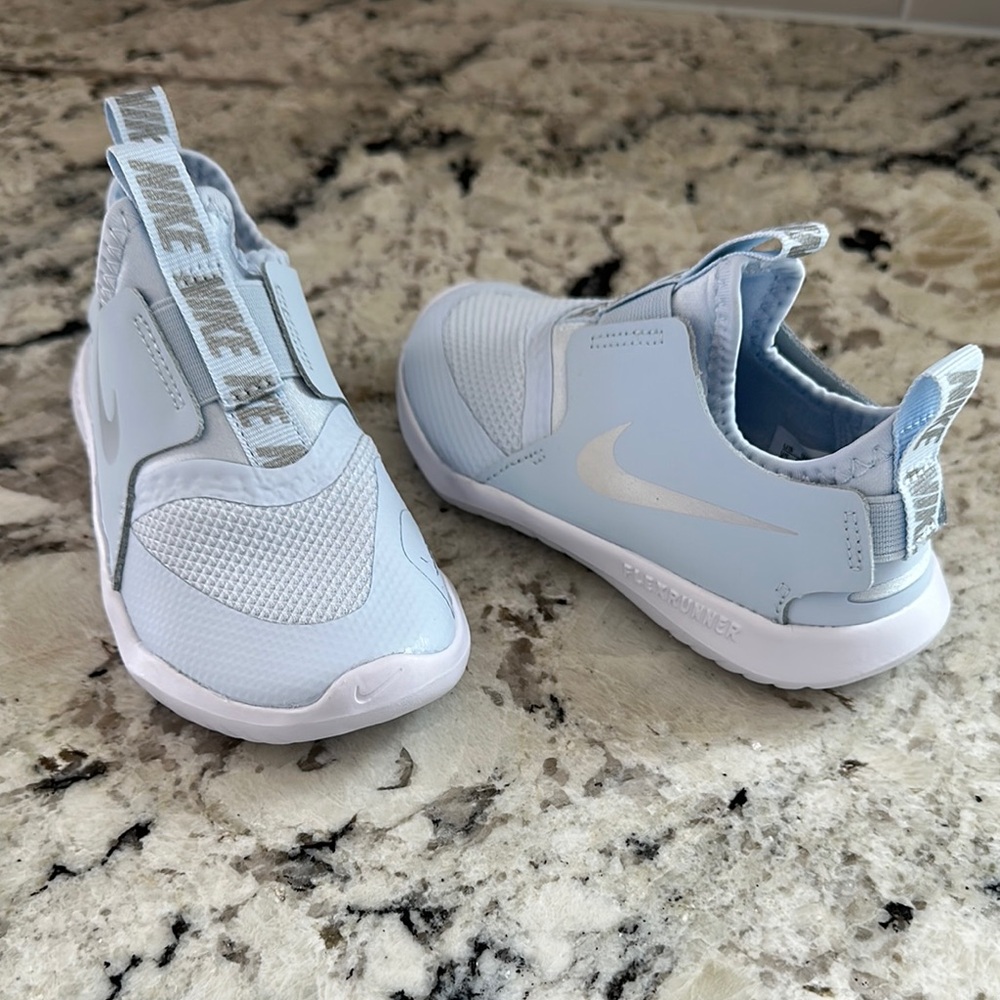 *NEW* Toddler size 9 Nike Kids Light Blue Slip-On Shoes